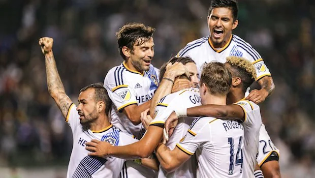 賽季到目前為止三分命中率32.1% 紮威覺得自我投籃技術發揮很不錯 只是苦於運氣沒跟上.